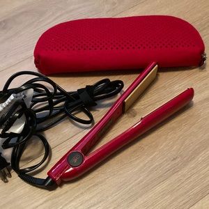 CHI 1.5” Ceramic Flat Iron NWOT